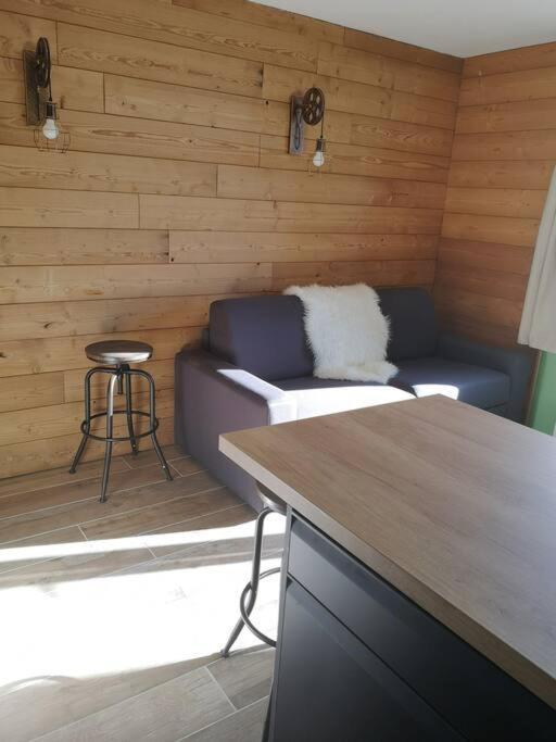 Au Pied Des Pistes Avec Parking Entierement Renove Apartment Huez Exterior photo