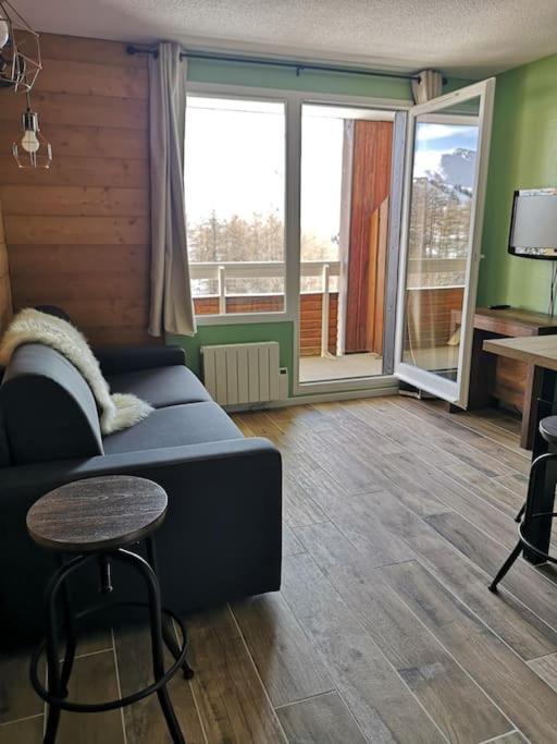 Au Pied Des Pistes Avec Parking Entierement Renove Apartment Huez Exterior photo